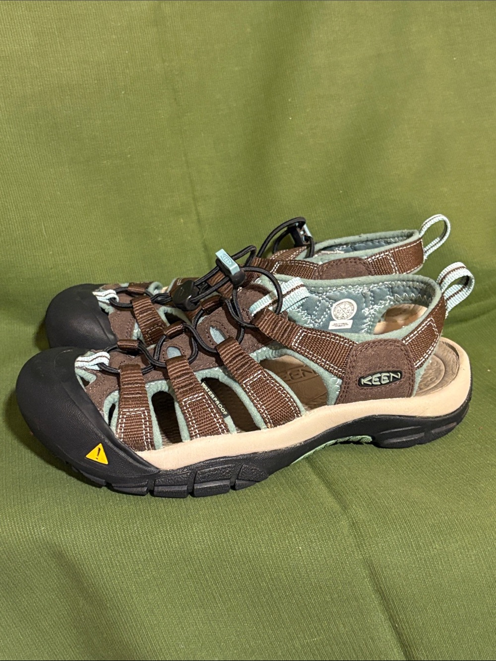 Keen Women’s Newport H2 Waterproof Sandal Shoes Size 7